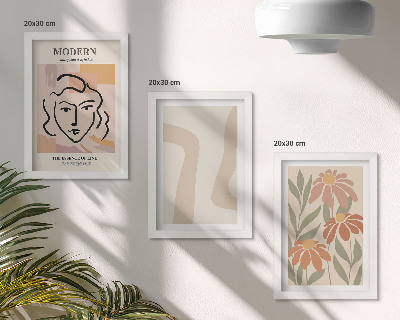Triptyk tavla med ram Kvinna i modern stil med abstrakta mönster