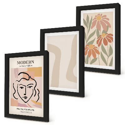 Triptyk tavla med ram Kvinna i modern stil med abstrakta mönster