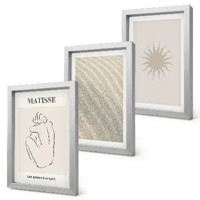 Tavelvägg med 3 tavlor minimalistiska linjer med motiv av sand, vågor och sol