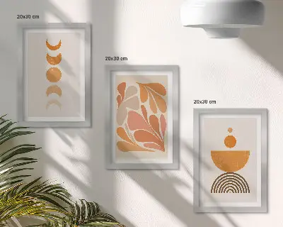 Tavelvägg med 3 tavlor abstrakta former i orangea nyanser