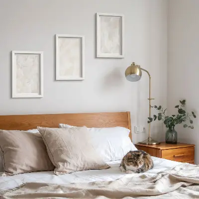 Posterpaket med motiv av stenstrukturer i vit marmor och pastell