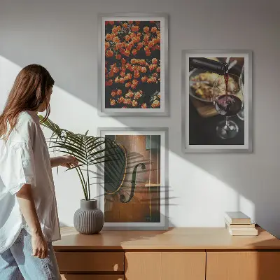 Tavelset med blommotiv vinröda blommor för väggen ovanför soffan