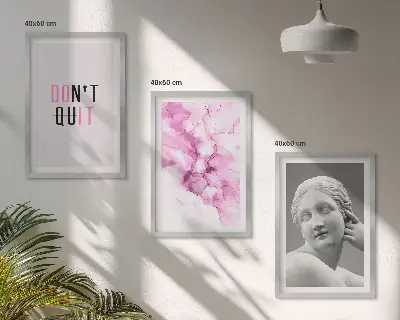 Abstrakt akvarellskulptur tavelvägg med ramar