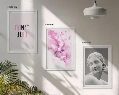 Abstrakt akvarellskulptur tavelvägg med ramar
