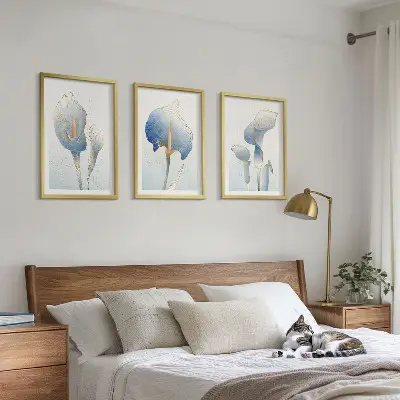 Blå blommor tavelvägg med ramar