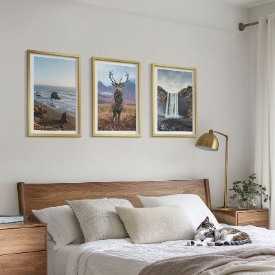 Tavelpaket med ramar Berglandskap med ett vattenfall