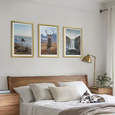Tavelpaket med ramar Berglandskap med vattenfall