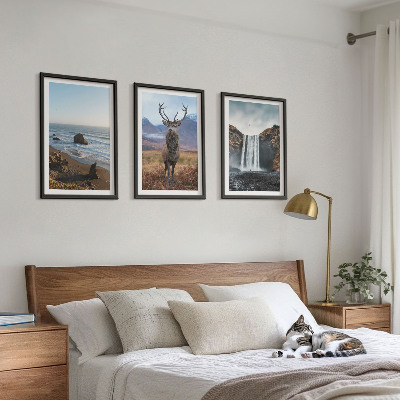 Tavelpaket med ramar Berglandskap med ett vattenfall