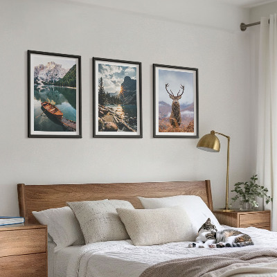 Tavelpaket med ramar Bergsjö båt solnedgång hjort