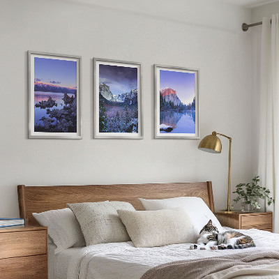 Tavelset ovanför soffa Bergslandskap, solnedgång, vatten