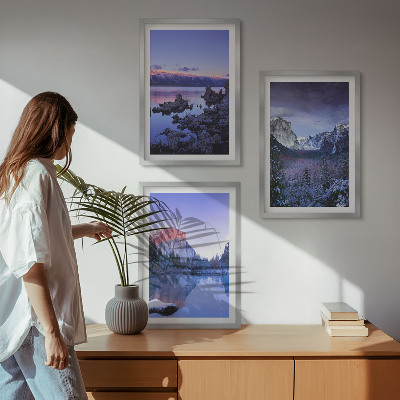 Tavelset ovanför soffa Bergslandskap, solnedgång, vatten
