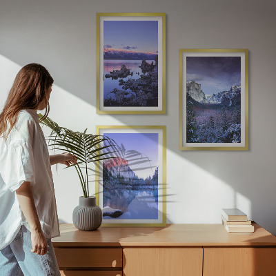 Tavelset ovanför soffa Bergslandskap, solnedgång, vatten