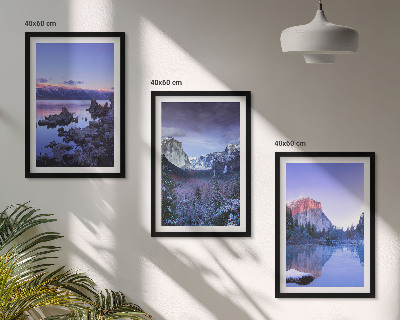 Tavelset ovanför soffa Bergslandskap, solnedgång, vatten