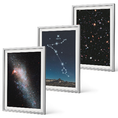 Tavelset ovanför soffa De kosmiska landskapen i Fiskarnas galax