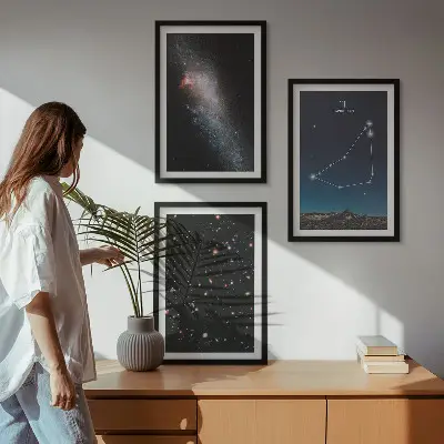 Stenbockens stjärnbild galax tavelset för vägg ovanför soffa