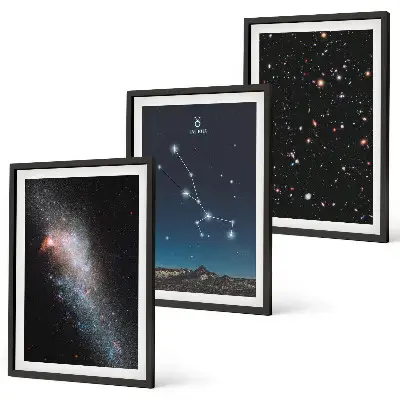 Tavelset för vägg ovanför soffa med motiv av kosmiska landskap i stjärnbilden Oxen