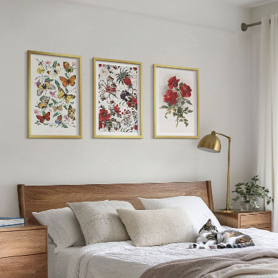 Set om 3 tavlor Fjärilar blommor röda rosor