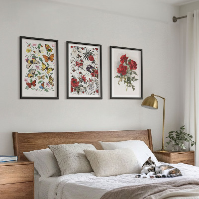 Set om 3 tavlor Fjärilar blommor röda rosor