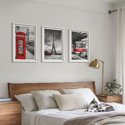 Tavelset ovanför soffa Ikoner London Paris transport