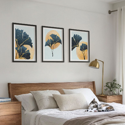 Tavelset ovanför soffa Ginkgoblad ljus bakgrund