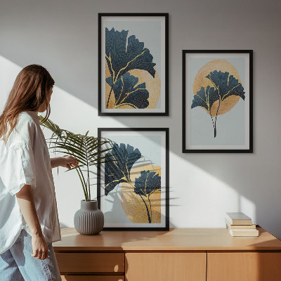 Tavelset ovanför soffa Ginkgoblad ljus bakgrund