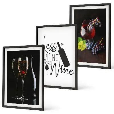 Glas vin med druvor och inskription set om 3 tavlor
