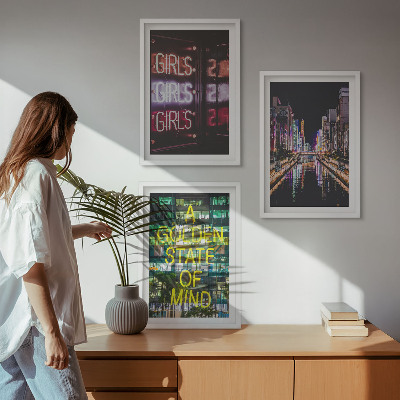 Set om 3 tavlor Neonskyltar på floden på natten