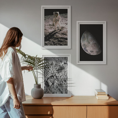 Tavelset ovanför soffa Astronaut Månen foto