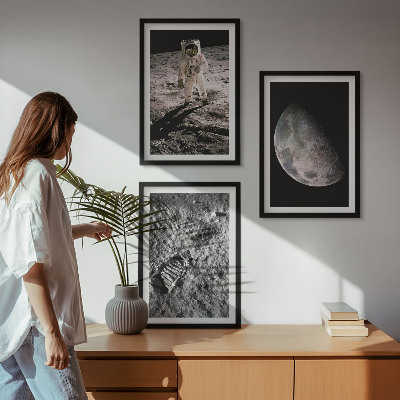 Tavelset ovanför soffa Astronaut Månen foto