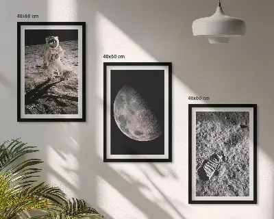 Astronaut på månen fototavla set med tavlor för väggen ovanför soffa