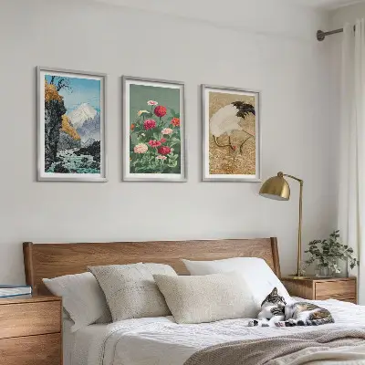 Tavelset med 3 delar berg, landskap, flod, blommor och kranar