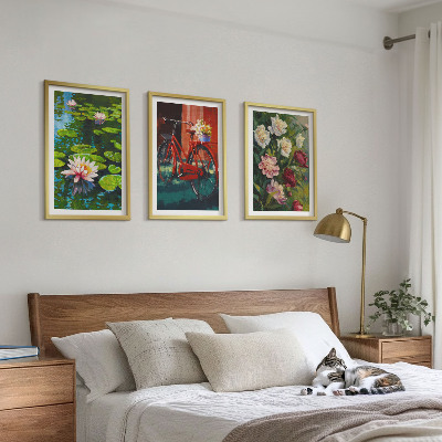 Tavelpaket med ramar Liljor i trädgården, färgglada blommor