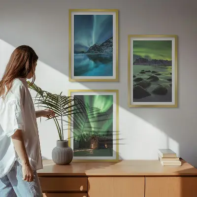 Vinterlandskap med norrsken och berg tavelpaket med ramar