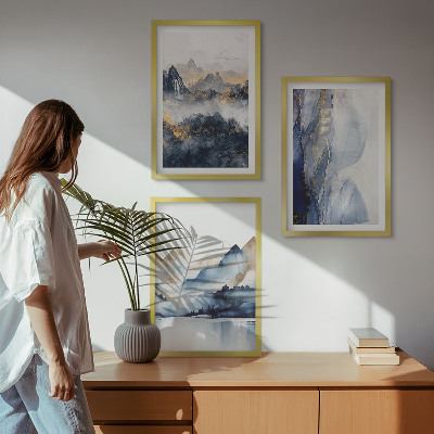 Tavelset ovanför soffa Blå och grå bergslandskap