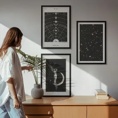 Solsystemets nattfigur set om 3 tavlor