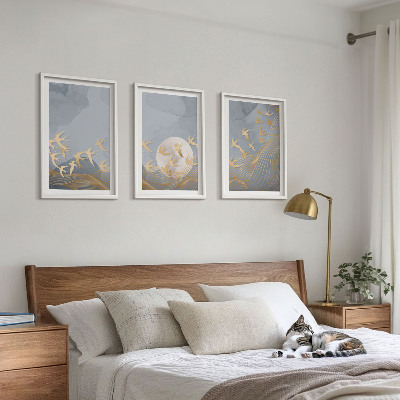 Tavelset ovanför soffa Fåglar som flyger på himlen