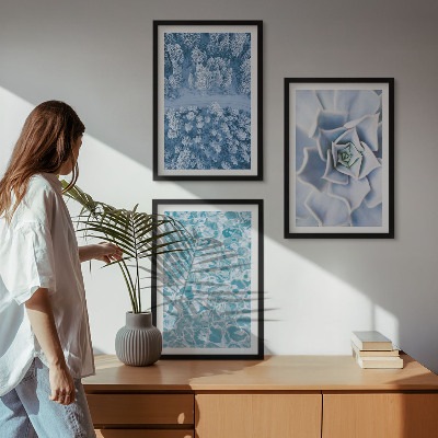 Tavelset ovanför soffa Vinterskog blå blomma vatten