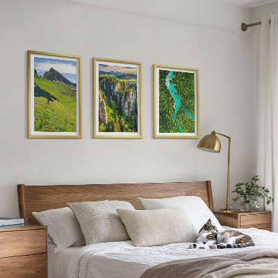 Tavelpaket med ramar Gröna berg flod stenar