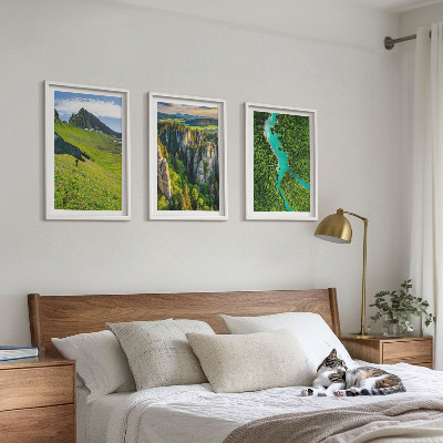 Tavelpaket med ramar Gröna berg flod stenar
