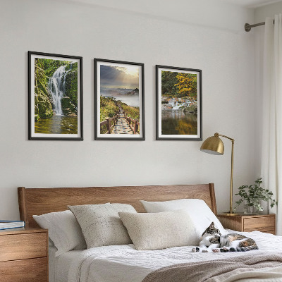Tavelpaket med ramar Vattenfall berg moln höst