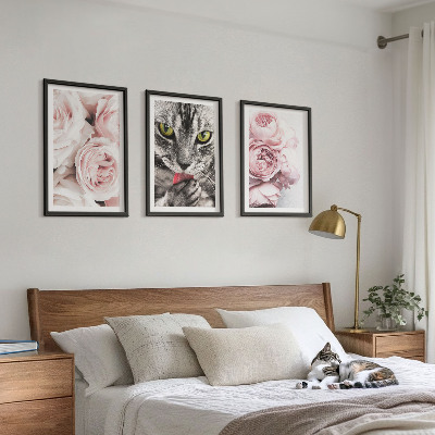 Set om 3 tavlor Katt i rosa blommor