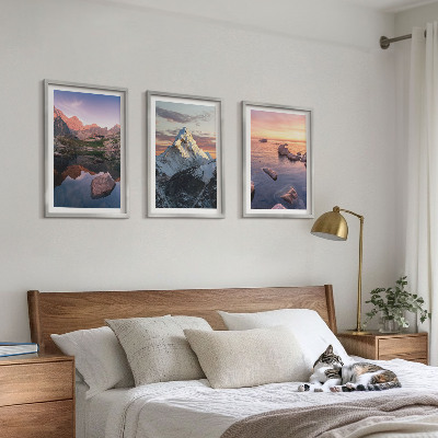 Tavelpaket med ramar Bergslandskap i bakgrunden