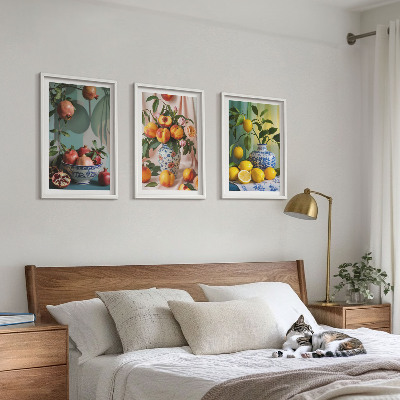 Tavelset ovanför soffa Granatäpplen, persikor, citroner