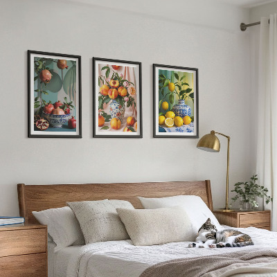 Tavelset ovanför soffa Granatäpplen, persikor, citroner