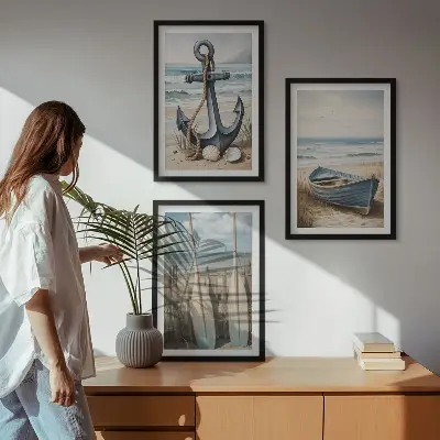 Tavelpaket med ramar med motiv av ankare, båt, åror och strand