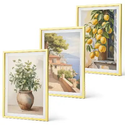 Tavelset ovanför soffa blommor i en vas med ett hav av citroner