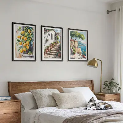 Tavelset med ramar citroner, blommor och havsutsikt