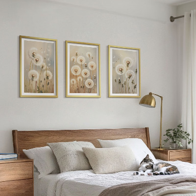 Set om 3 tavlor Vita maskrosor på en ljus bakgrund