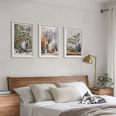 Set om 3 tavlor Olivblommor i vaser i bakgrunden