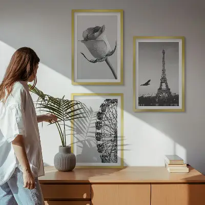 Tavelset med ramar Rosor, Eiffeltornet och pariserhjul Tavelset med ramar med motiv av Eiffeltornet, pariserhjul och rosor